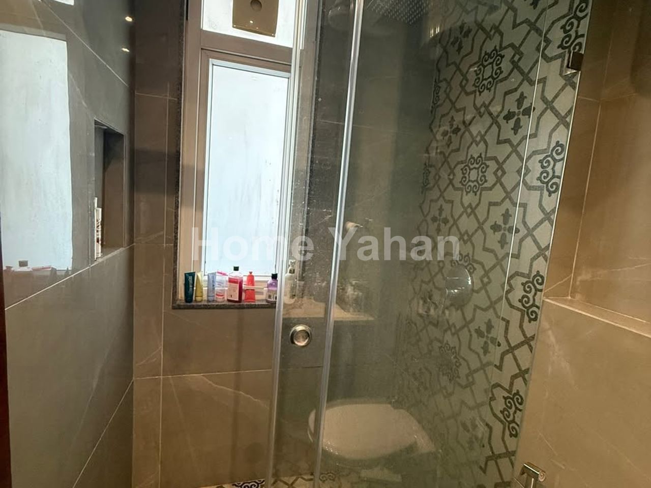 Semi-Furnished 3BHK Flat for Rent in Greater Kailash 2 (GK-II) — 3 BHK for rent in Greater Kailash 2 (GK-II),South Delhi, Delhi — photo 3 of 5
