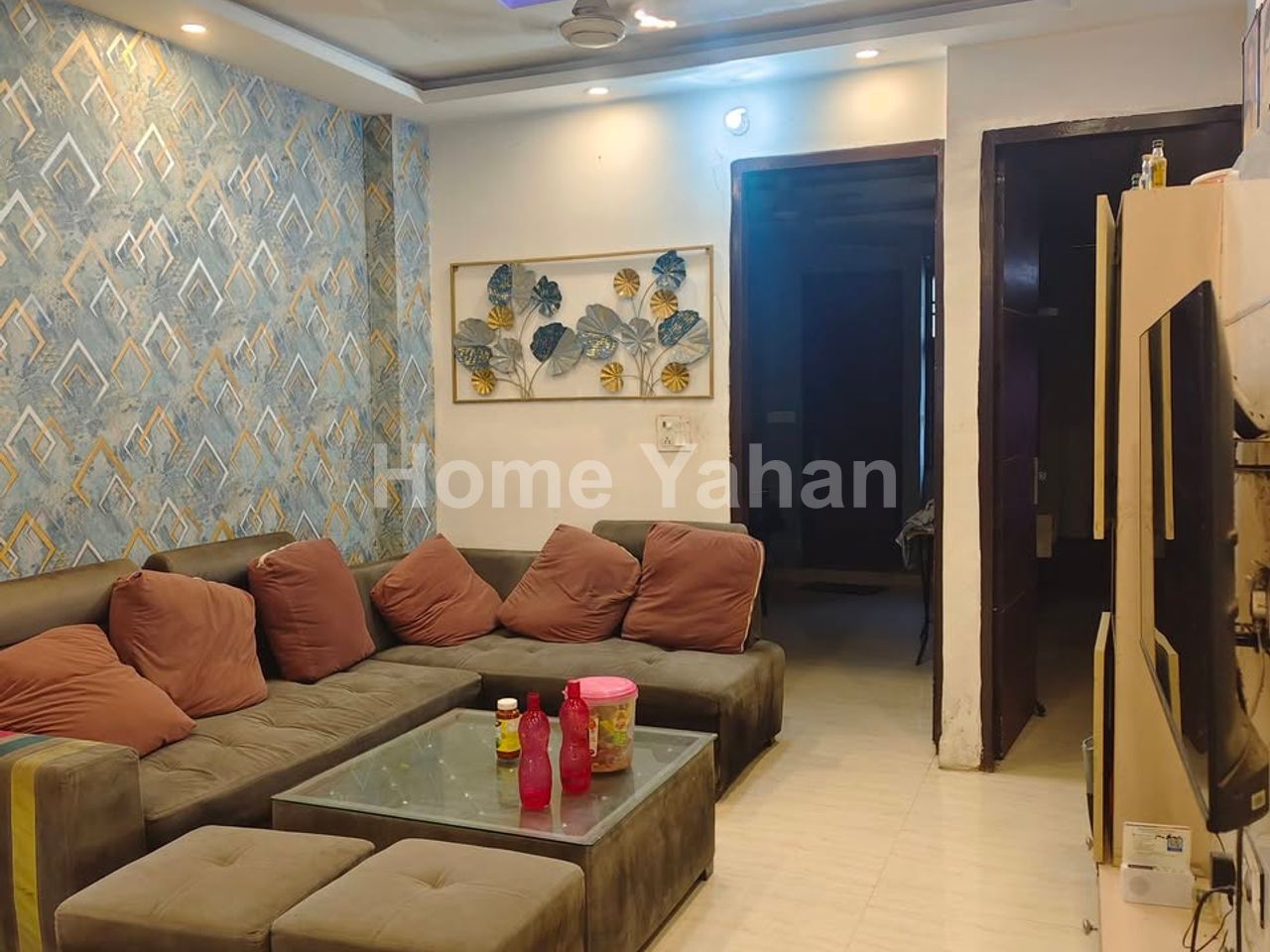 3BHK Top Floor Builder Floor for Sale in Bhagwati Garden, Uttam Nagar | Private Roof Rights — 3 BHK for sale in Uttam Nagar , Delhi — photo 3 of 4