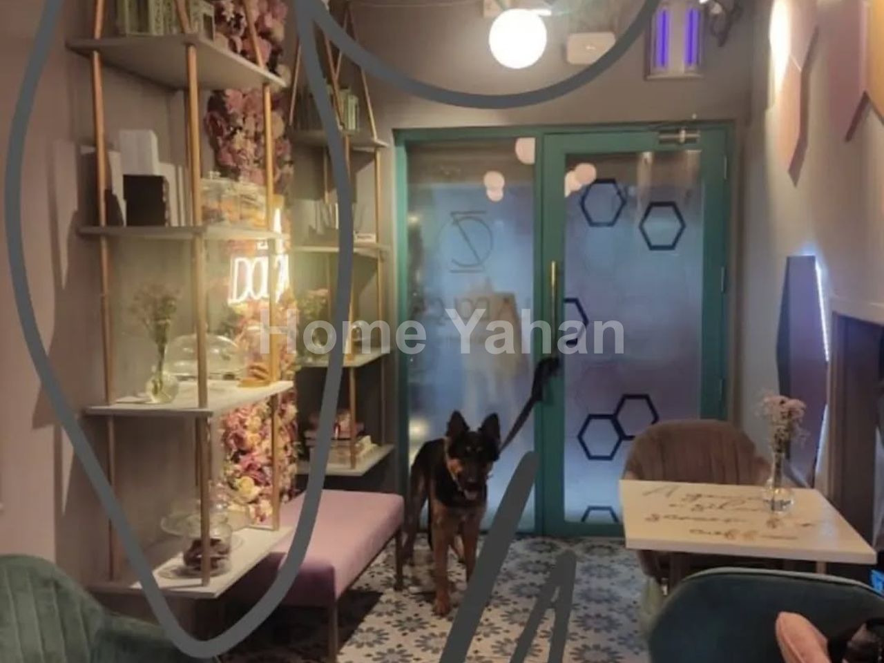 Shop in South Delhi